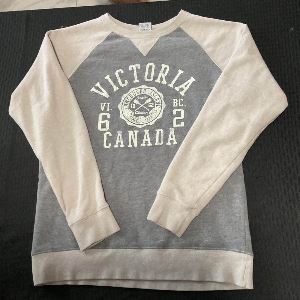 Fundy Sweatshirt Womens Medium Gray Victoria Canada Vancouver Island Graphic